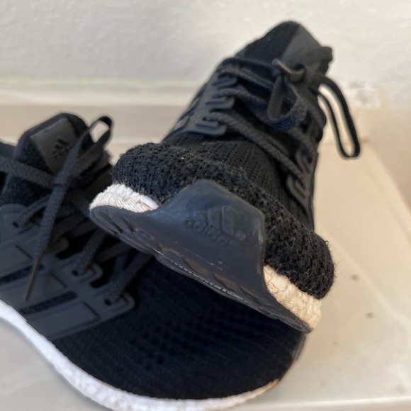 Adidas Women’s Ultra-boost Running Shoes Black Size 7.5 - Picture 5 of 10